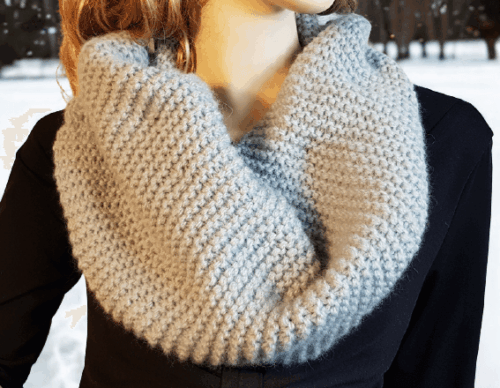 Chunky Mobius Cowl Knitting Pattern - Image 2
