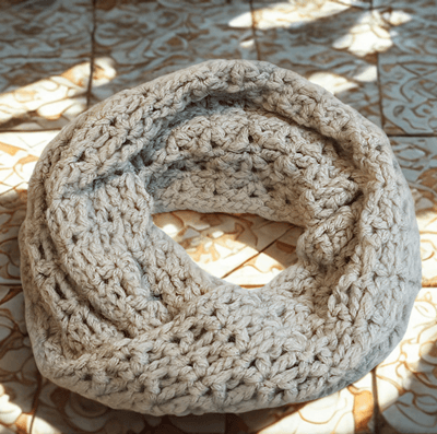 Super Soft & Chunky Mobius Cowl Crochet Pattern