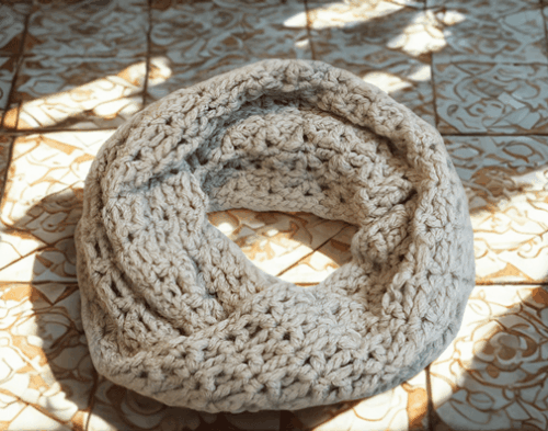 Super Soft & Chunky Mobius Cowl Crochet Pattern