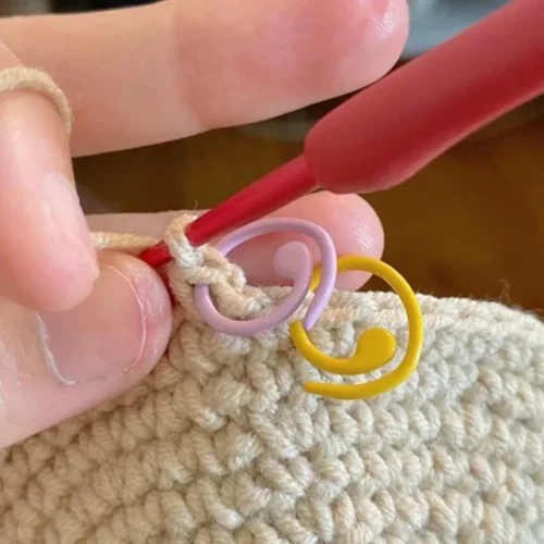 Universal Metal Spiral Stitch Markers - Image 3