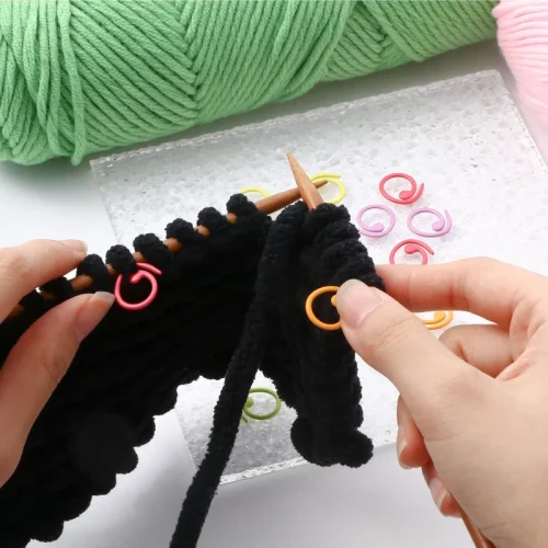 Universal Metal Spiral Stitch Markers - Image 4