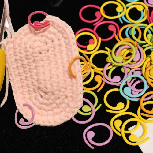 Universal Metal Spiral Stitch Markers - Image 5