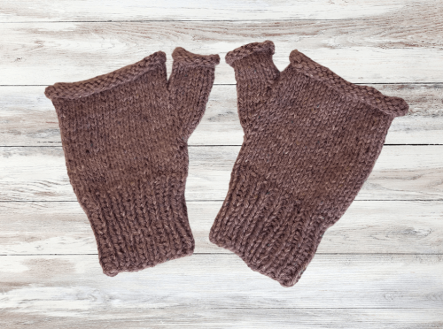 Grandpa Mittens Beginner Knit Kit - Image 2