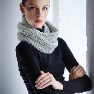 Super Soft & Chunky Mobius Cowl Crochet Kit